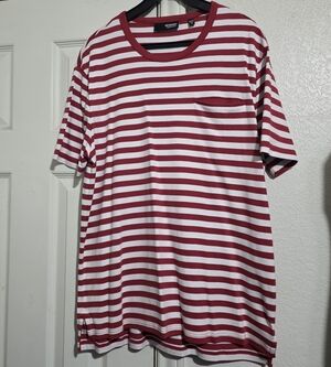 ❣️SALE❣️ Murano Liquid Luxury White And Red T-shirt Medium